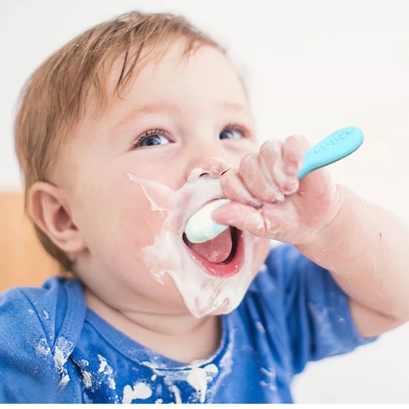 BABY AND TODDLER SILICONE FEEDING SETS INCLUDE BOWL WITH LID, 1 BIB AND 2 SPOONS - Picture 4 of 14